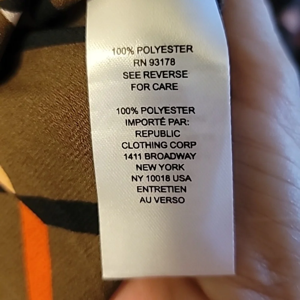 T TAHARI Blouse - Picture 4 of 6